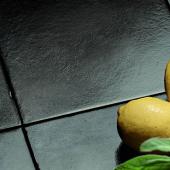 A_MANO: Ragno reworks the decorative majolica